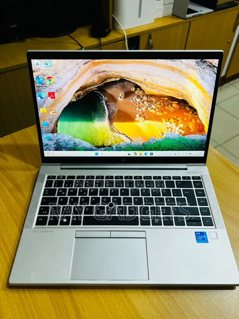 New Laptop HP EliteBook 840 G7 16GB Intel Core i5 SSD 256GB