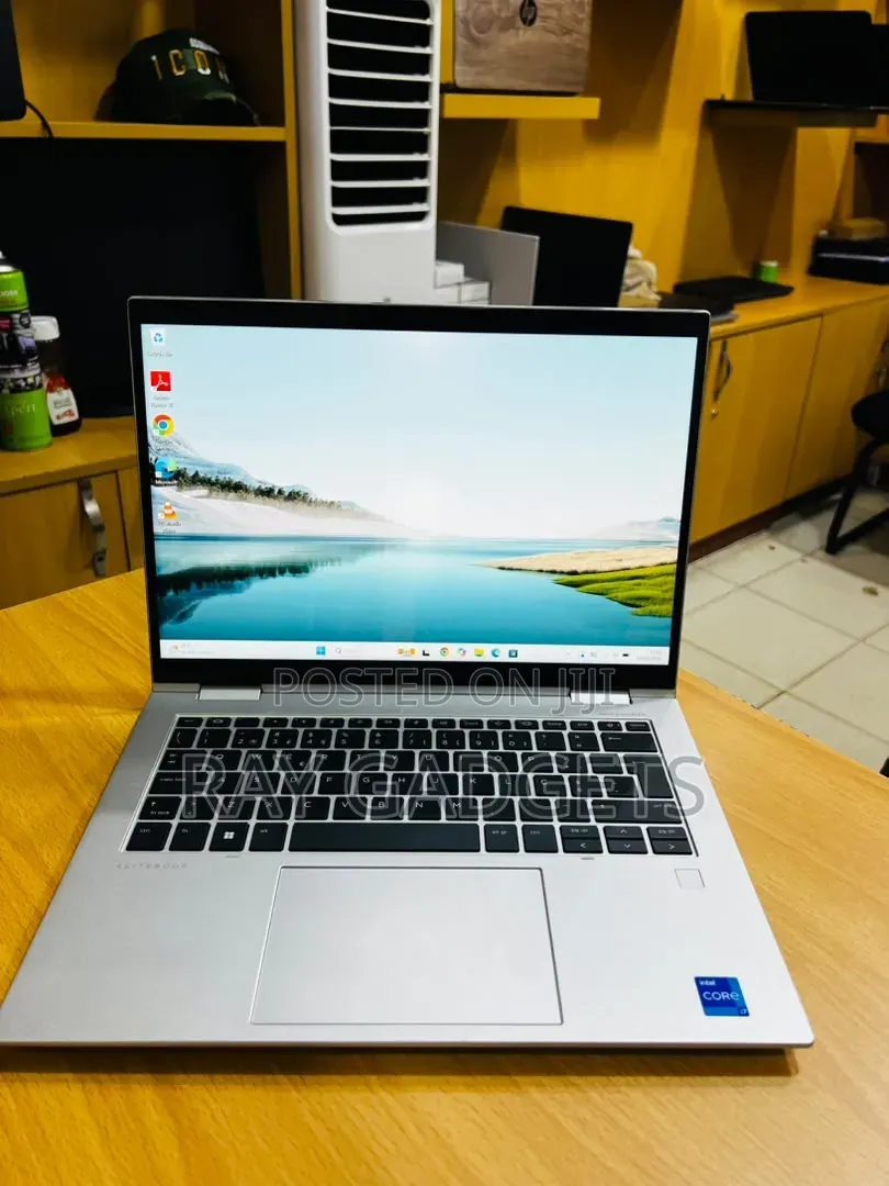 New Laptop HP EliteBook x360 1040 G7 8GB Intel Core i7 SSD 512GB
