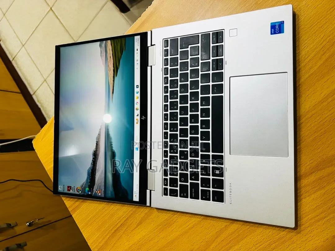 New Laptop HP EliteBook x360 1040 G7 8GB Intel Core i7 SSD 512GB