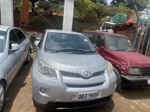 Toyota IST 2008 Silver