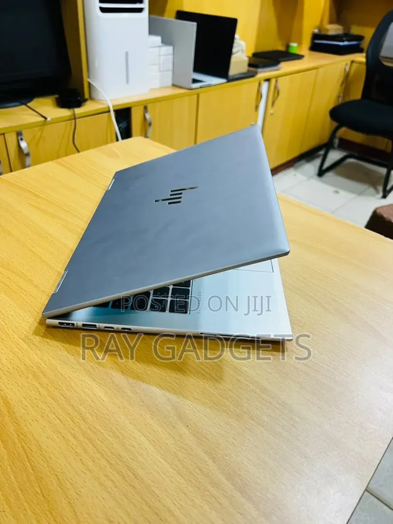 New Laptop HP EliteBook x360 1040 G7 16GB Intel Core i7 SSD 512GB