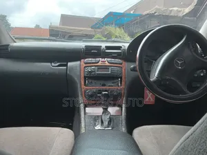 Mercedes-Benz C180 2001 Silver