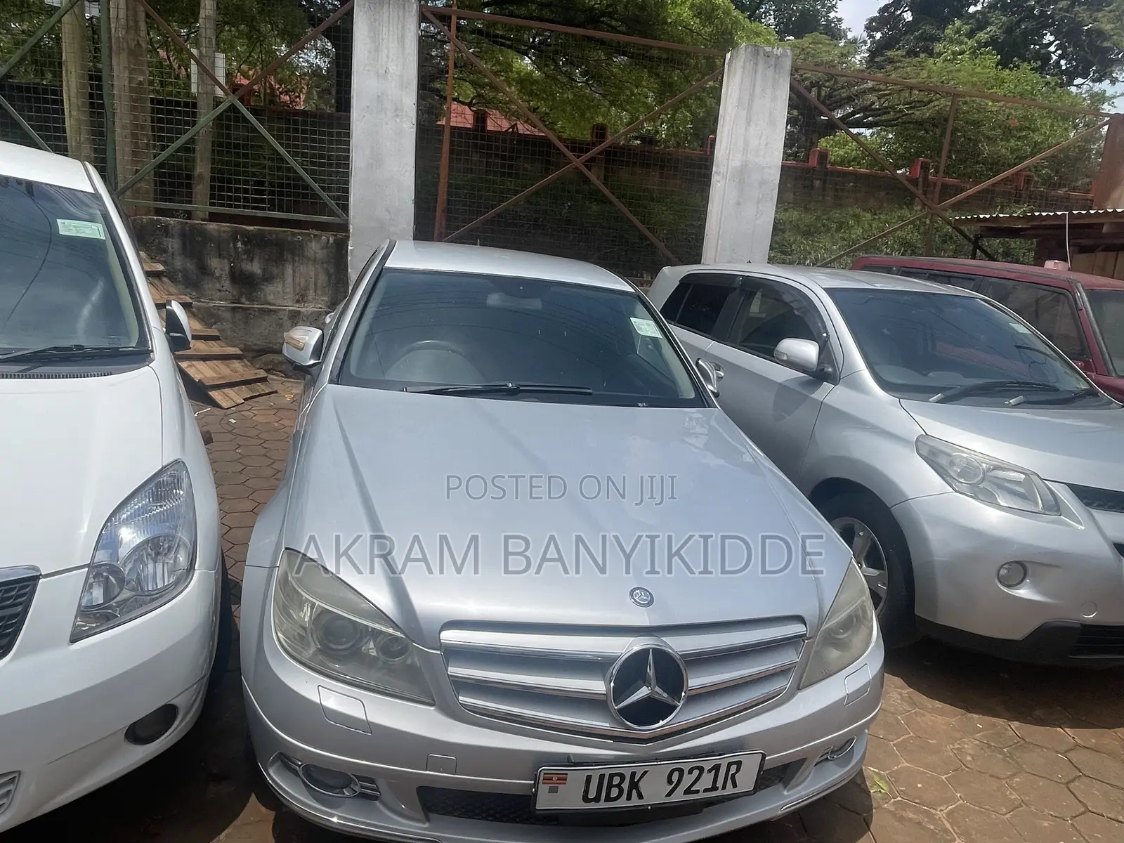 Mercedes-Benz C200 2012 Silver