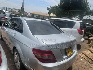 Mercedes-Benz C200 2012 Silver