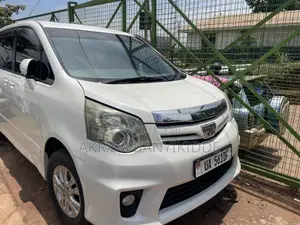 Toyota Noah 2012 White