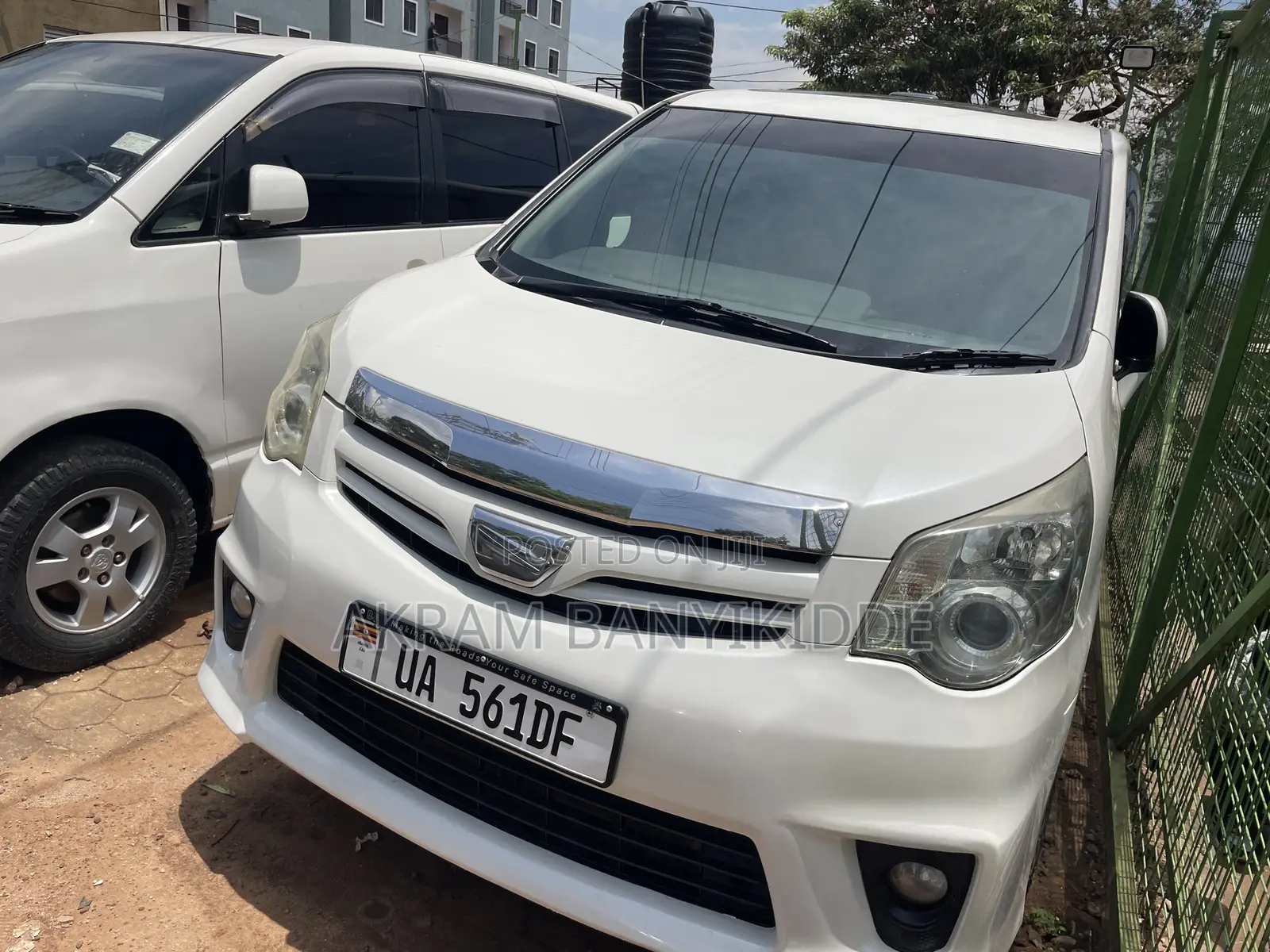 Toyota Noah 2012 White