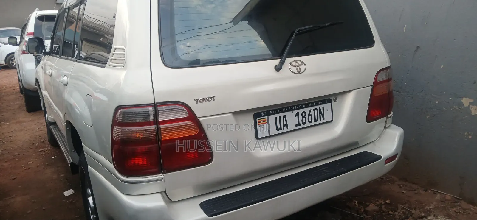 Toyota Land Cruiser 2005 White