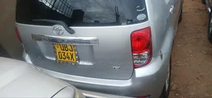 Toyota Corolla Rumion 2010 Silver