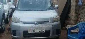 Toyota Corolla Rumion 2010 Silver