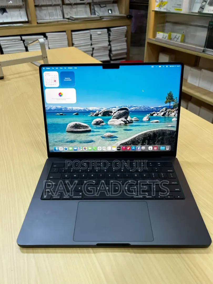 New Laptop Apple MacBook Pro 2024 M4 Pro 24GB Apple M4 Pro SSD 512GB