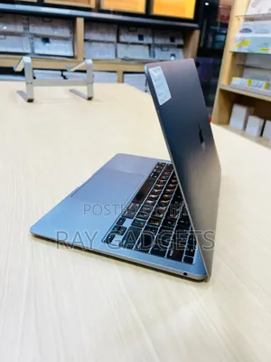 New Laptop Apple MacBook Air 2020 M1 8GB Apple M1 SSD 256GB