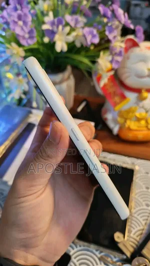 Sharp Aquos wish 64 GB White