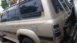 Toyota Land Cruiser 2002 Gold