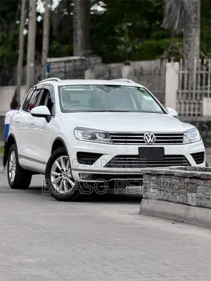 Volkswagen Touareg 2017 White