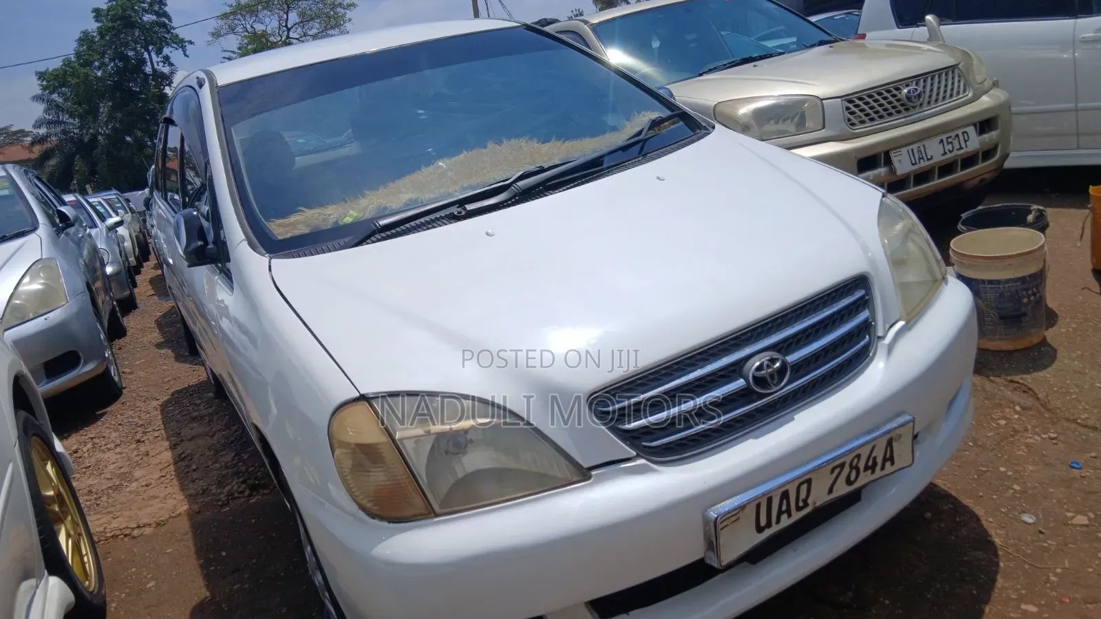 Toyota Nadia 2001 White