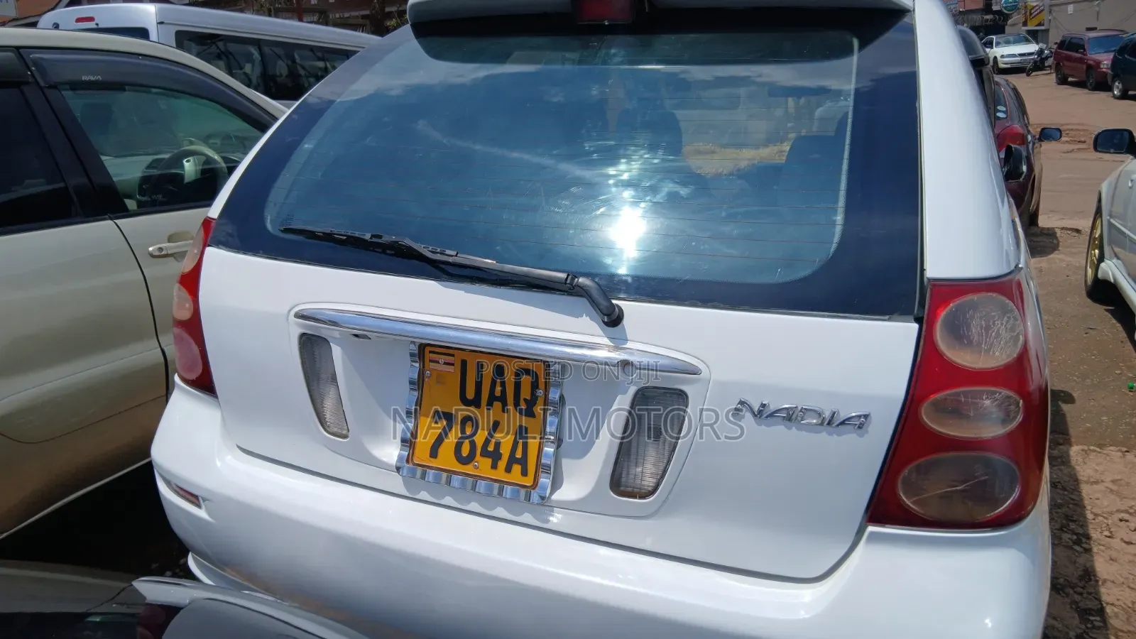 Toyota Nadia 2001 White