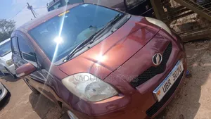 Toyota Vitz 2010