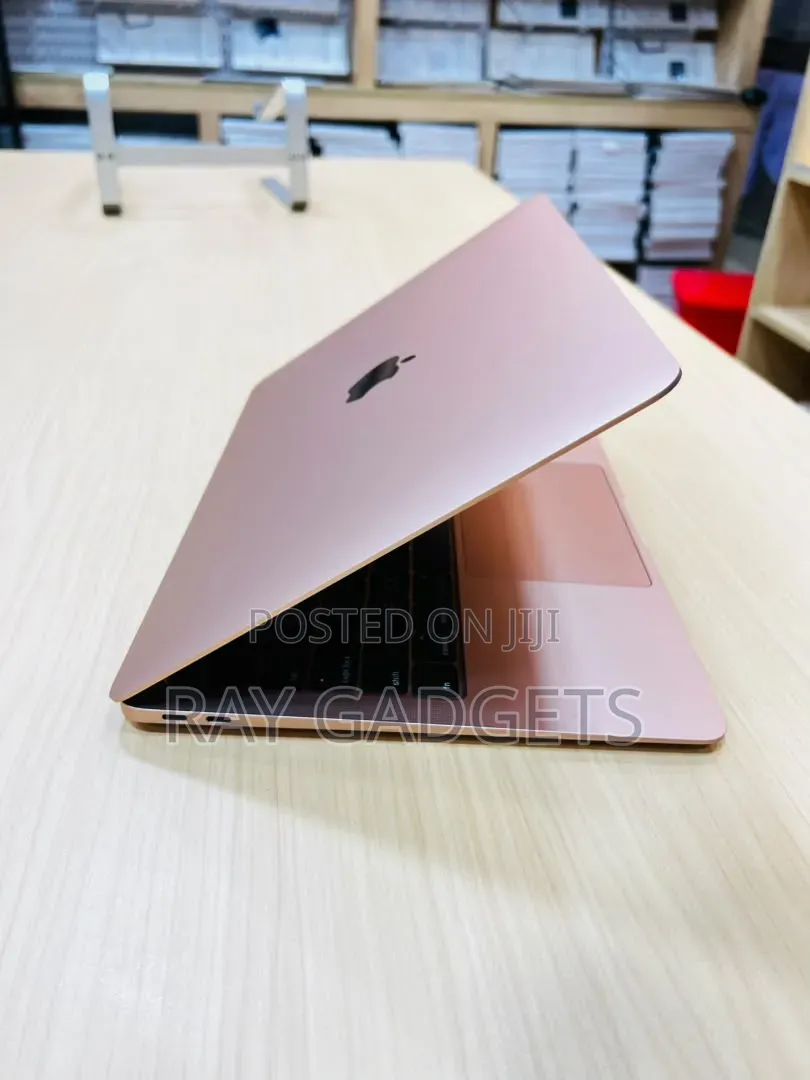 New Laptop Apple MacBook Air 8GB Intel Core i3 SSD 256GB