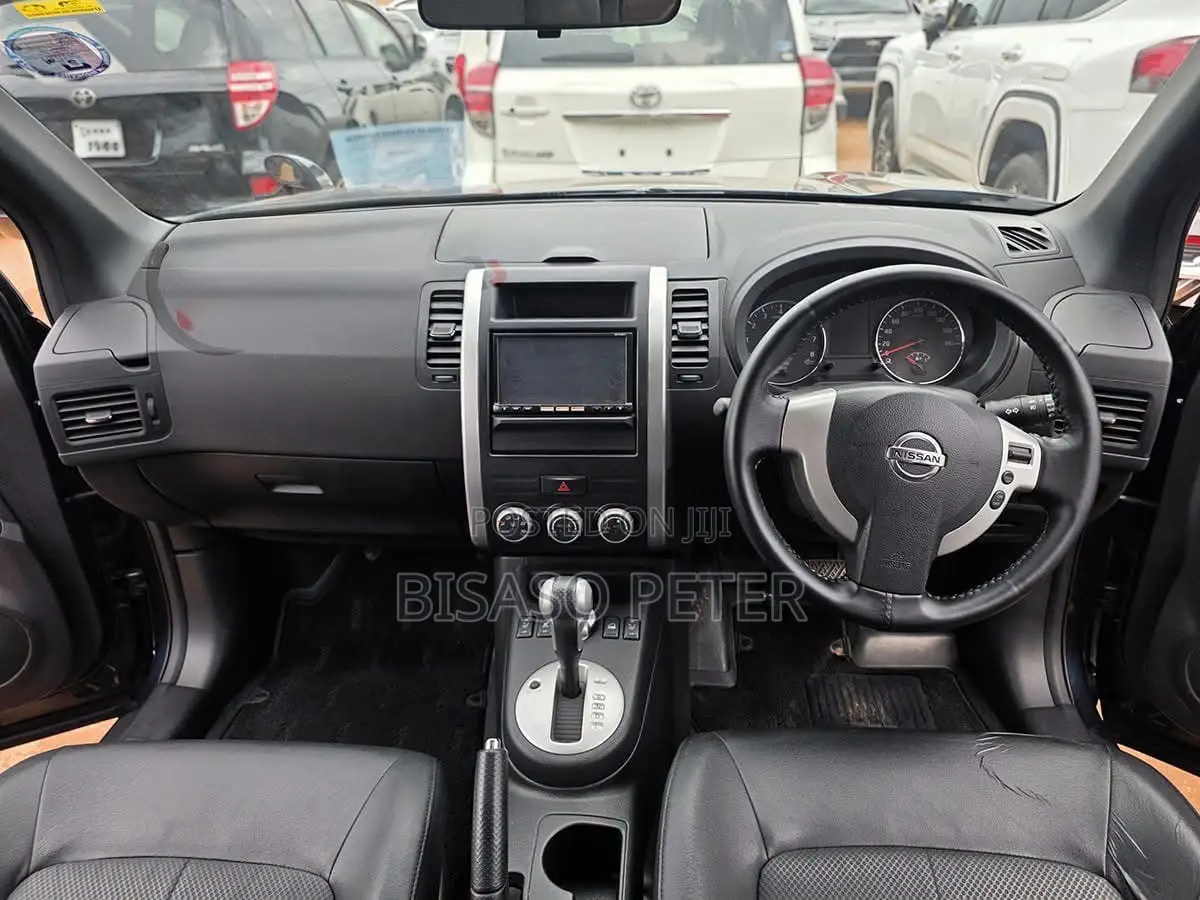 Nissan X-Trail 2.0 Petrol AWD 2013 Gray