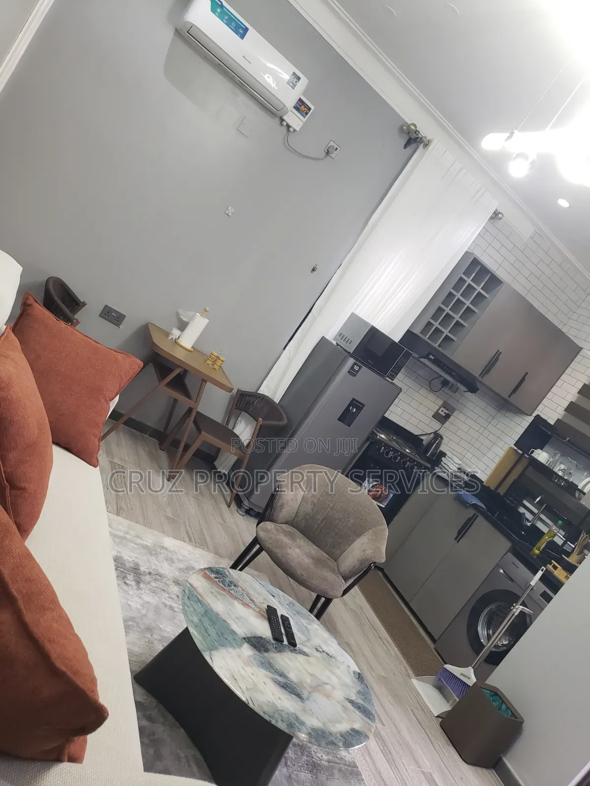 Nansana Airbnb's[Furnished] One Bedroom, Sitting Room