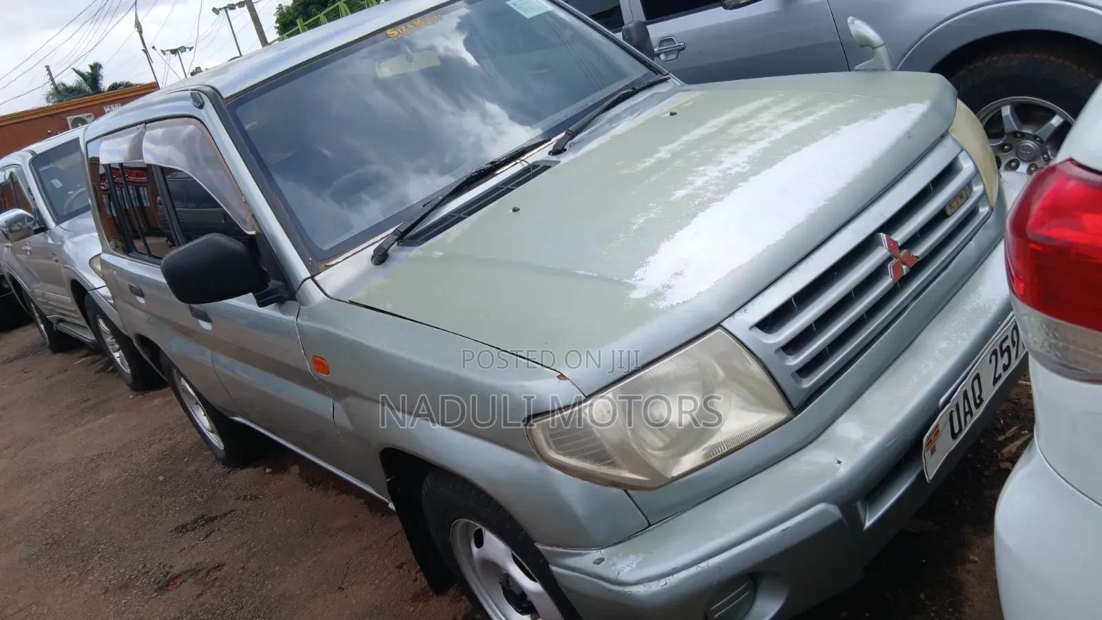 Mitsubishi Pajero IO 2005