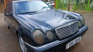 Mercedes-Benz E320 2005 Black