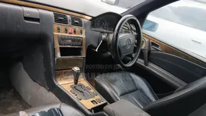 Mercedes-Benz E320 2005 Black