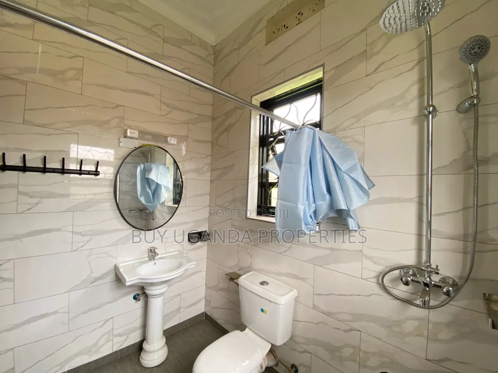 4bdrm Bungalow in Kira, Central Division for sale