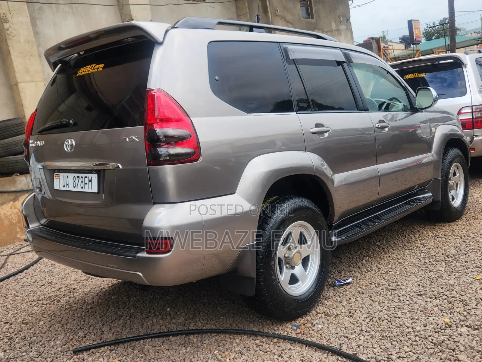 Toyota Land Cruiser Prado 2009 Gold