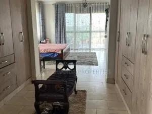 5bdrm Bungalow in Najeera, Central Division for sale