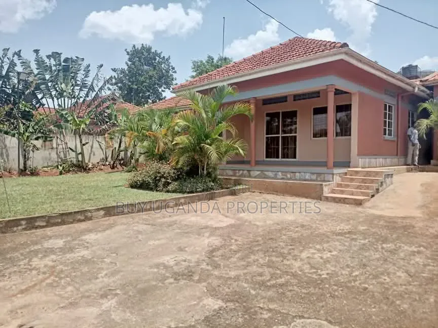 4bdrm Bungalow in Namugongo, Central Division for sale