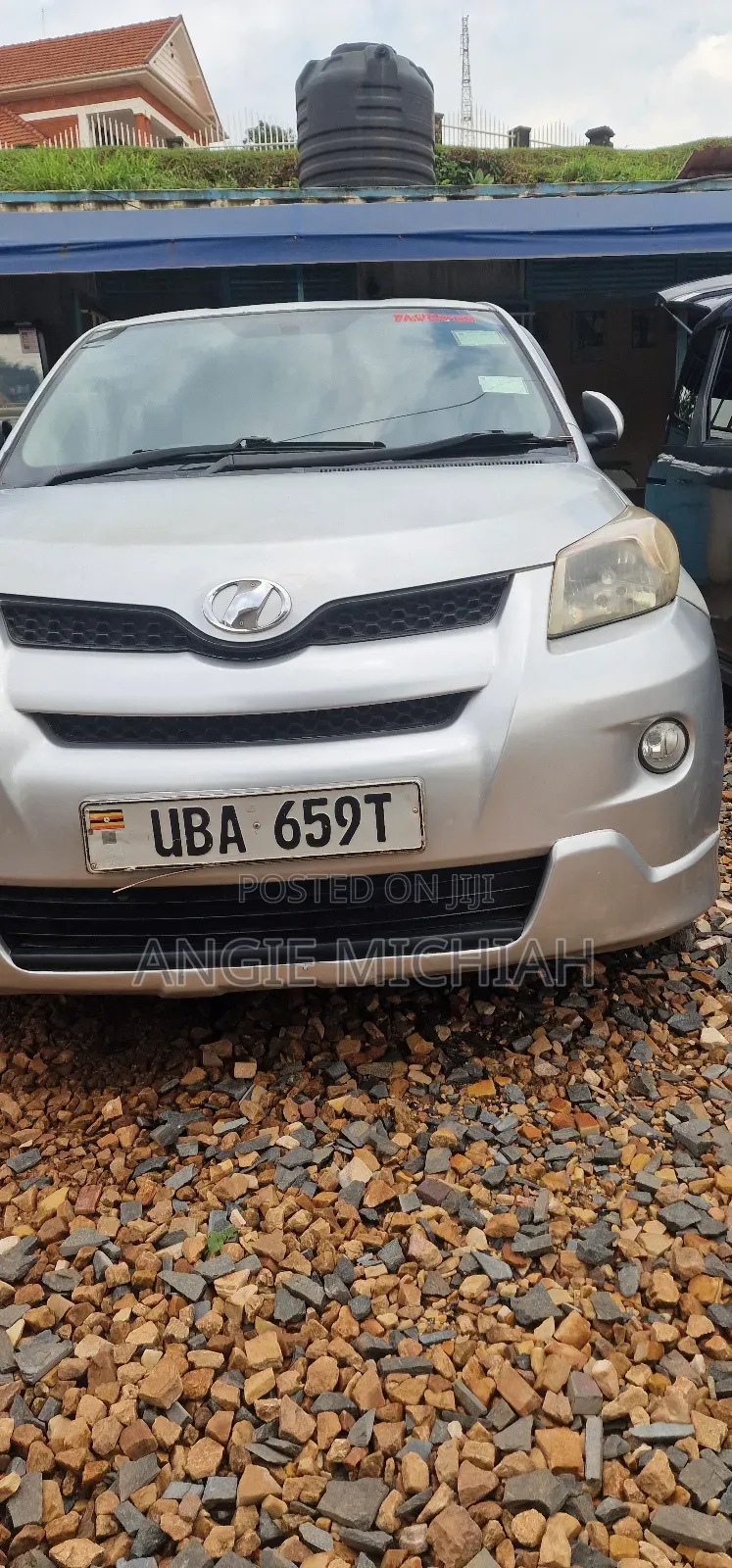 Toyota IST 2010 Silver