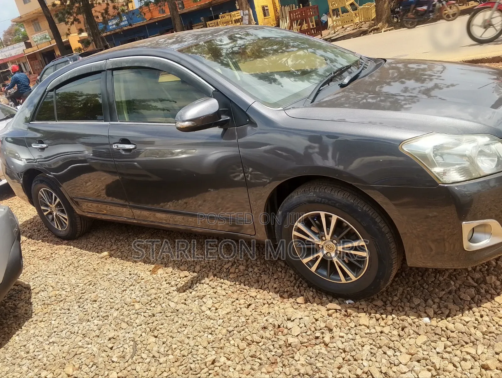 Toyota Premio 1.8 AWD 2013 Gray