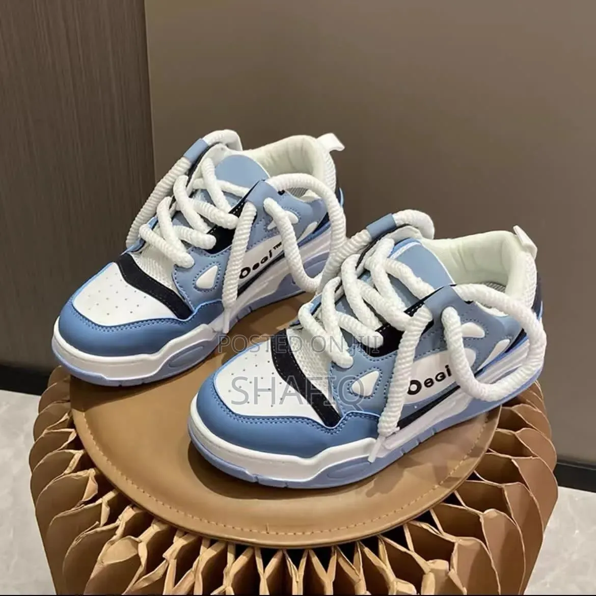 Shoes Both Men and Women