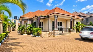 4bdrm House in Kira~Nakwero Along for sale