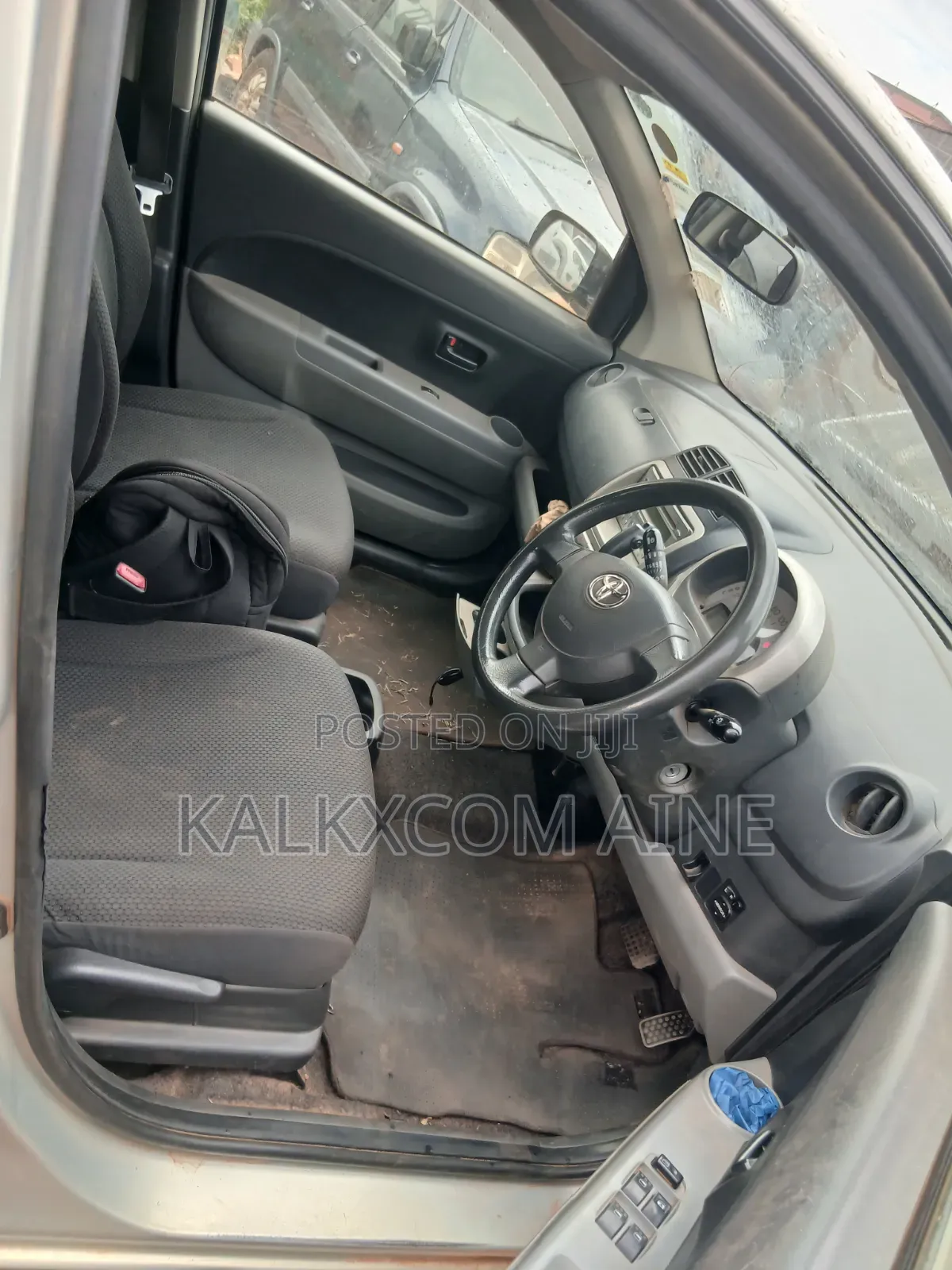 Toyota Passo 2005 Silver
