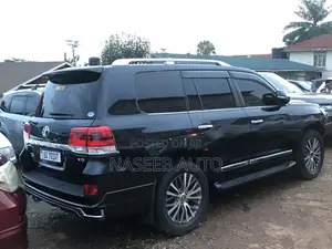 Toyota Land Cruiser Prado 2017 Black