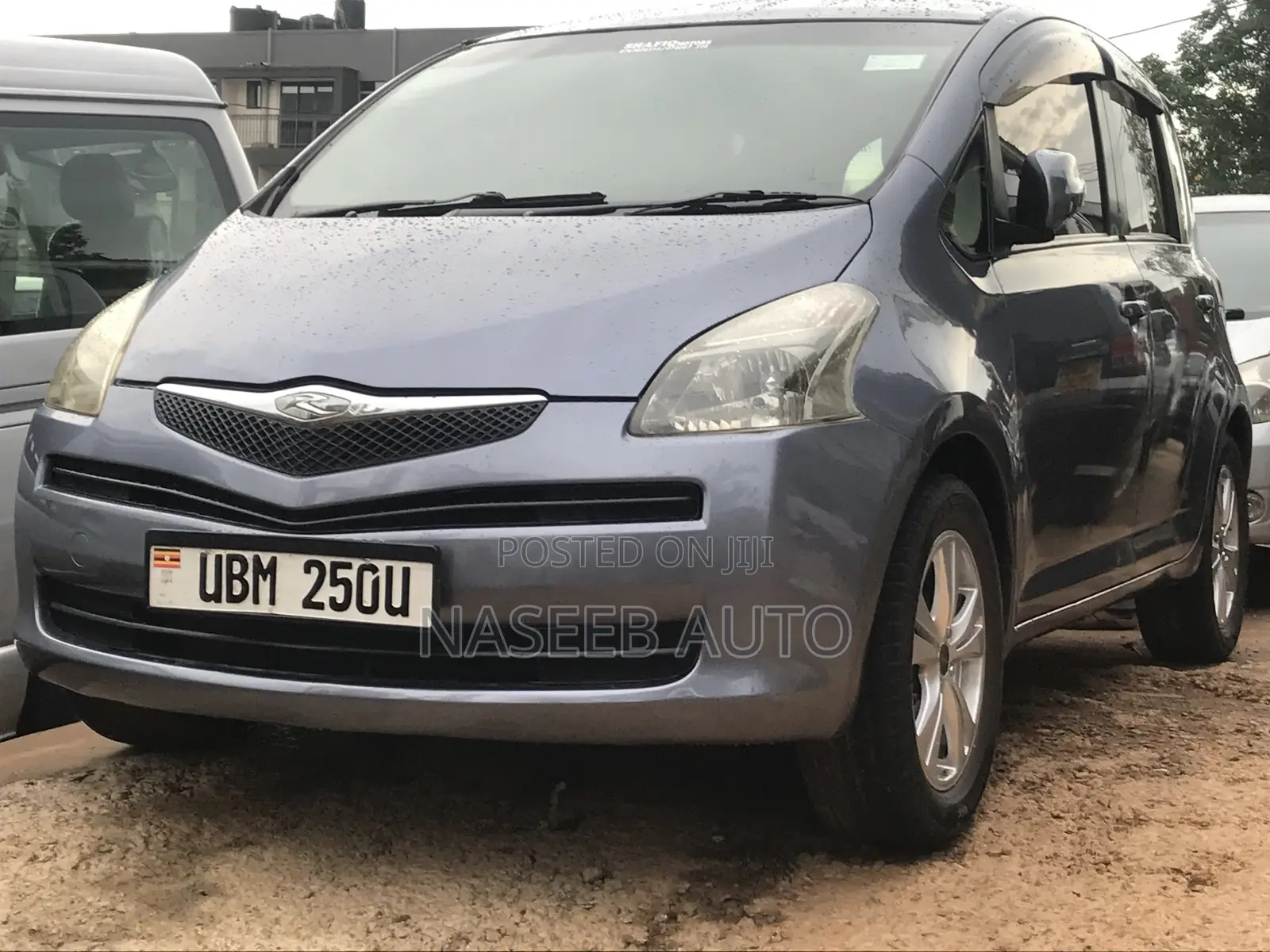 Toyota Ractis 2007 Blue