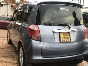 Toyota Ractis 2007 Blue