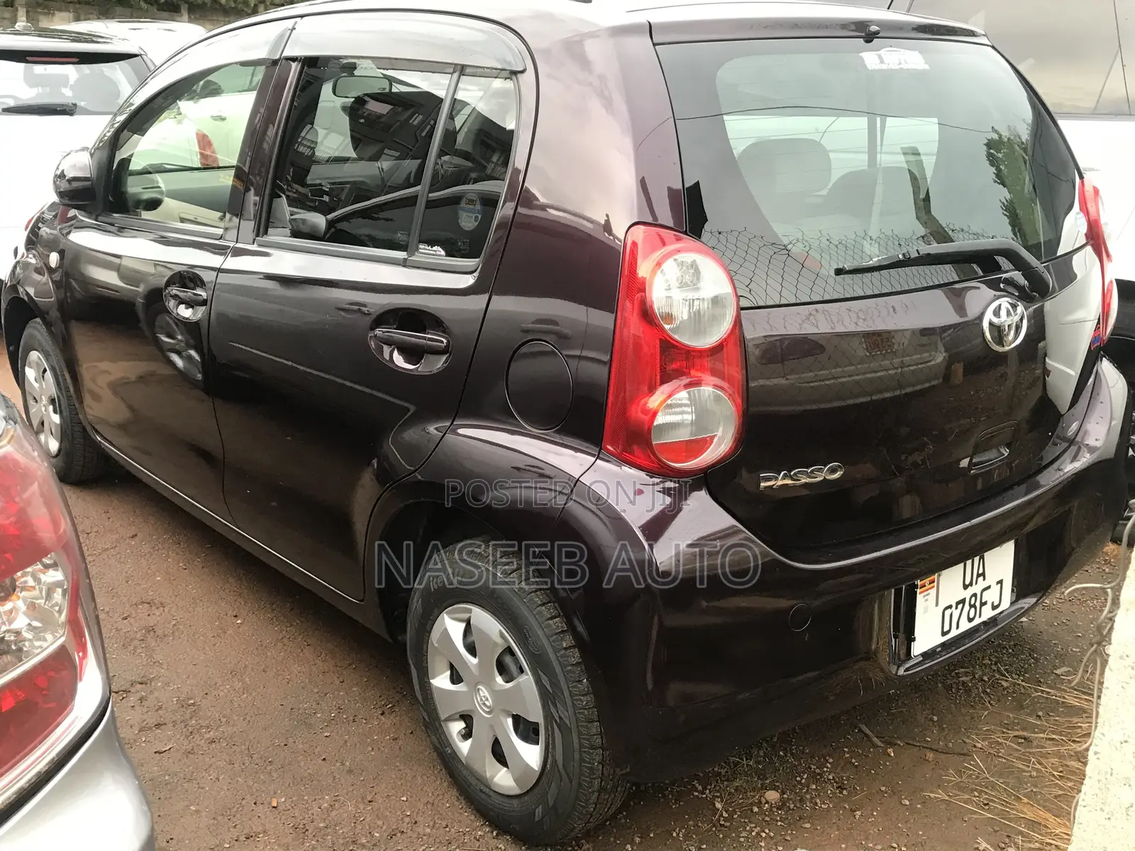 Toyota Passo 2011 Maroon