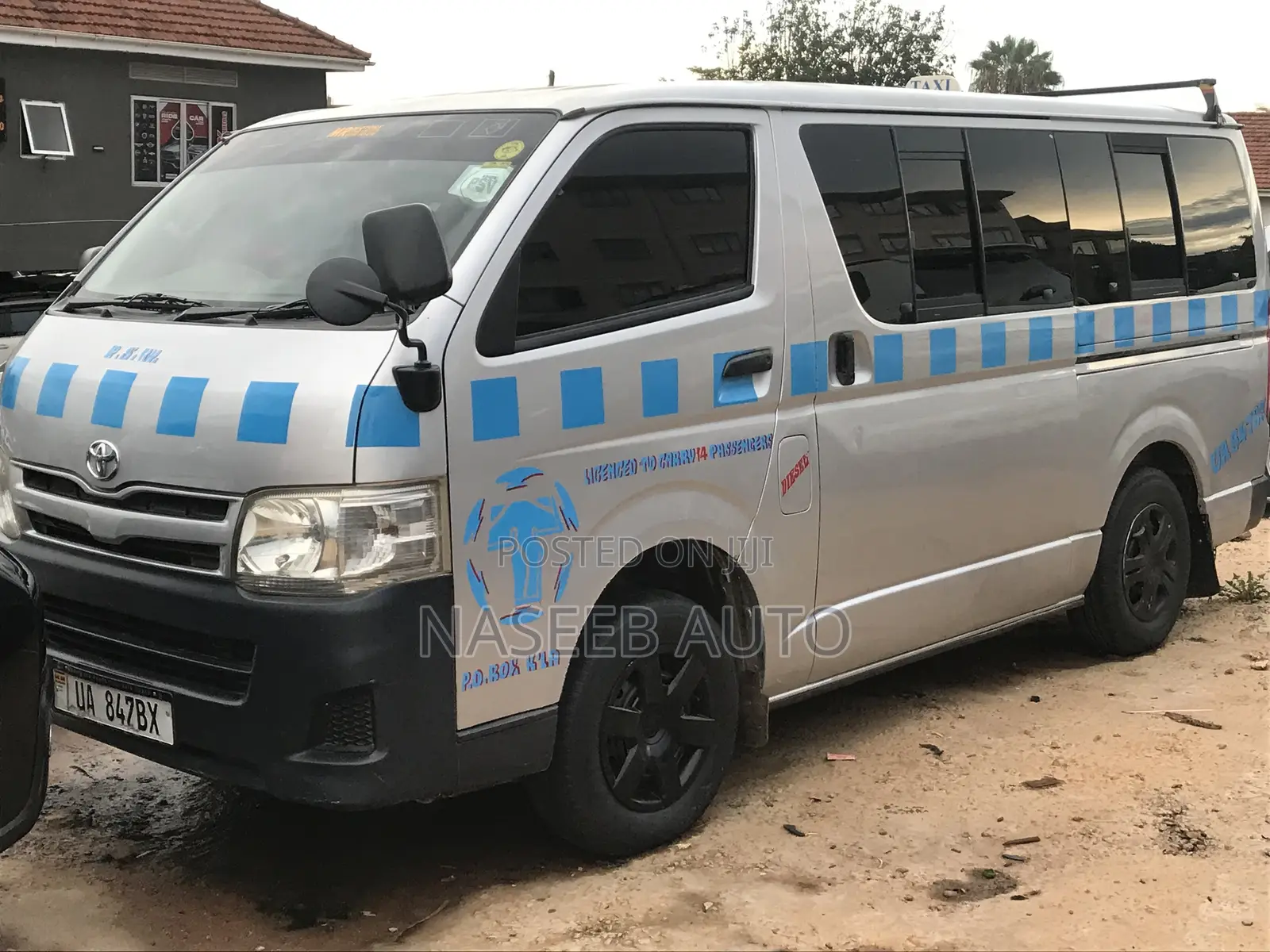 Toyota HiAce 2010 White
