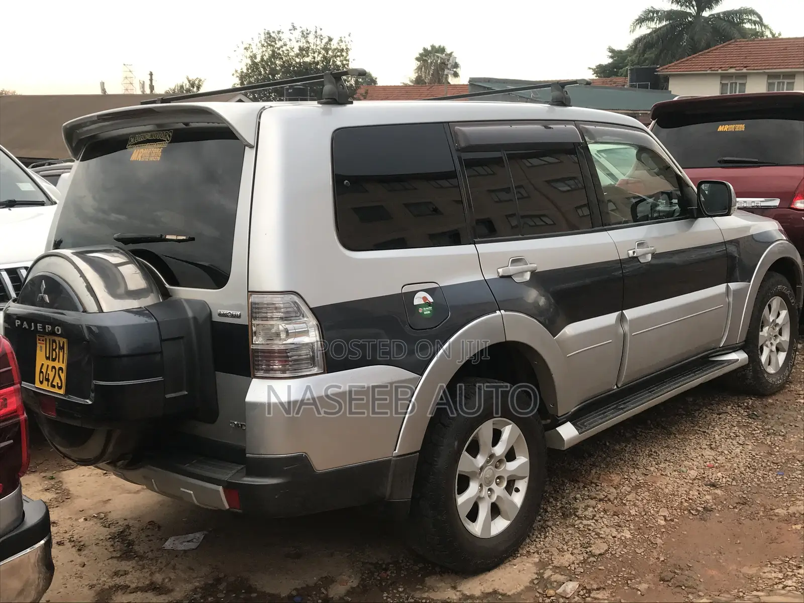 Mitsubishi Pajero 2010 Silver