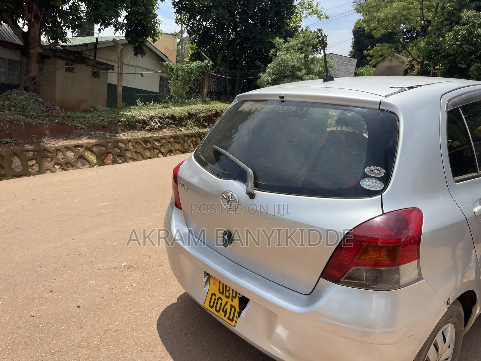 Toyota Vitz 2007 Silver