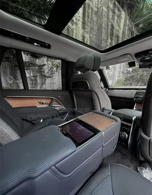 Land Rover Range Rover Vogue 2024 Gray