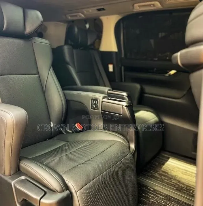 Toyota Alphard 2.5 Petrol FWD 2019 Black