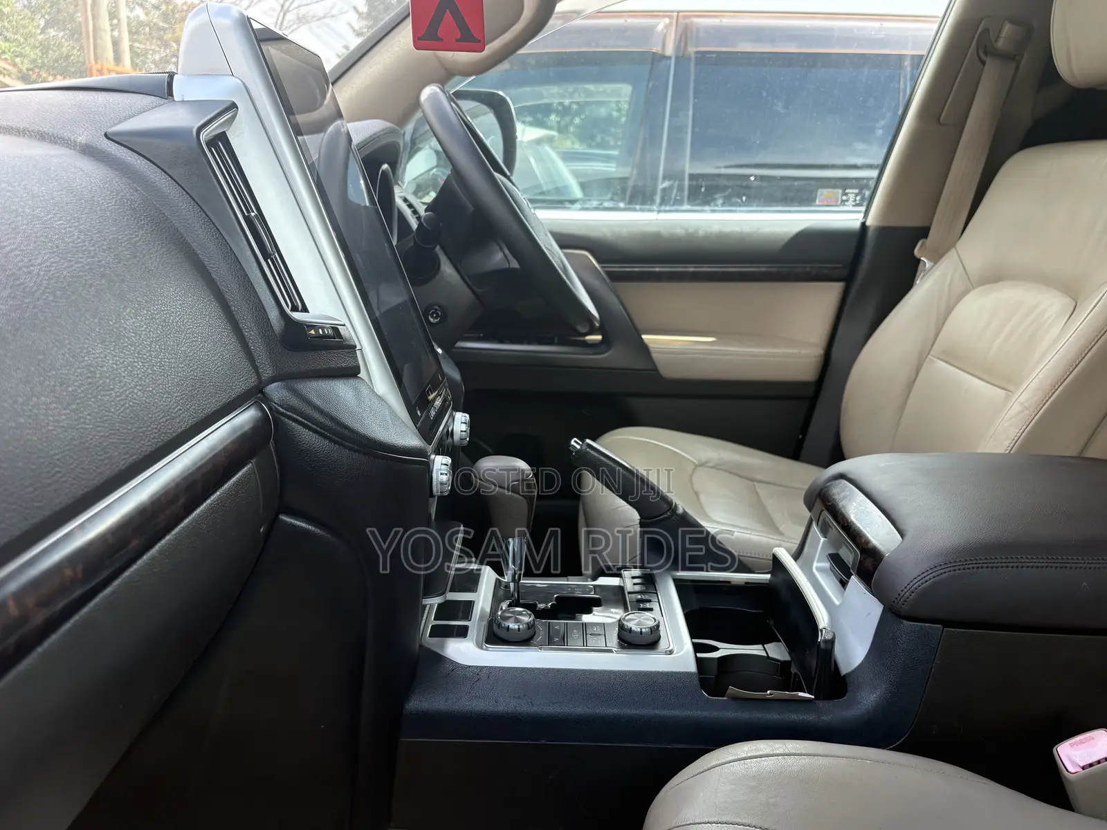 Toyota Land Cruiser 4.6 V8 ZX 2013 Silver