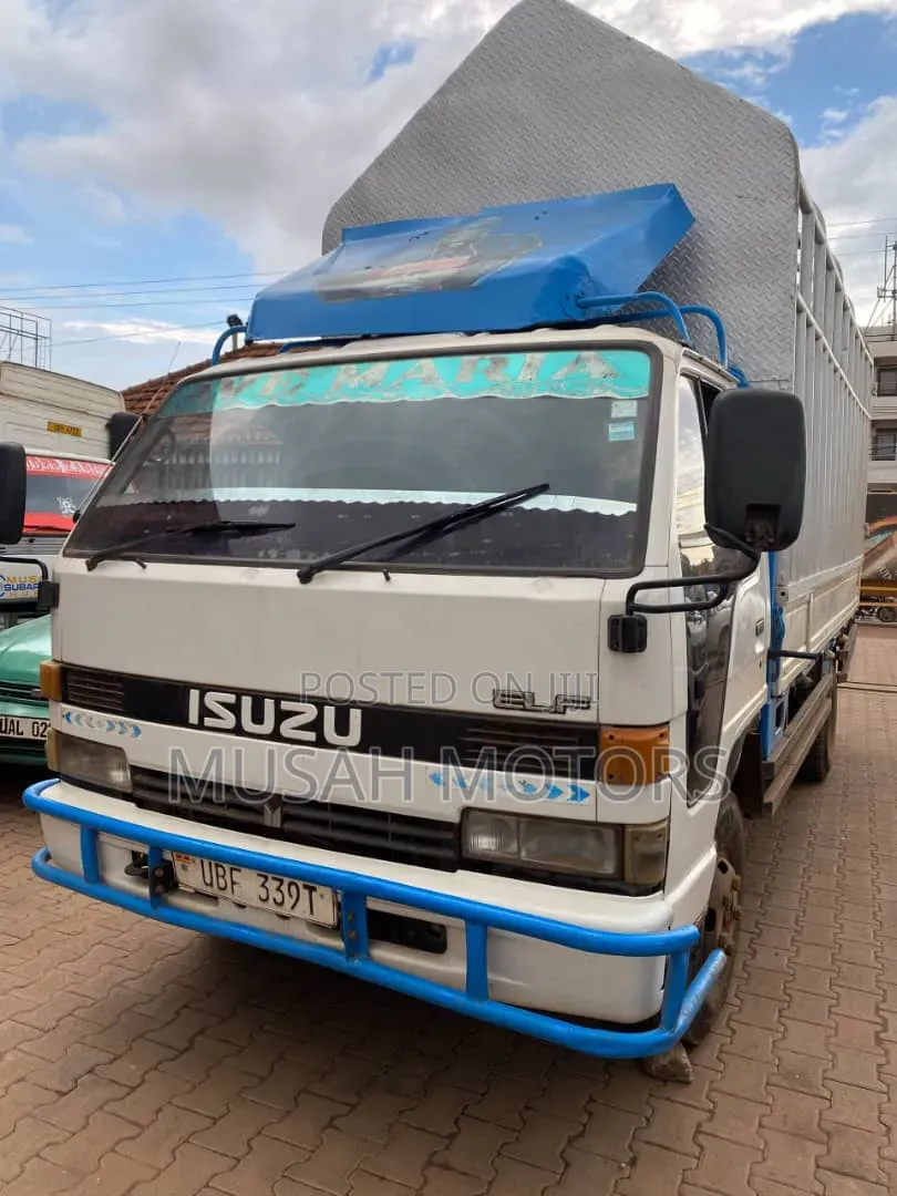 Isuzu ELF Truck