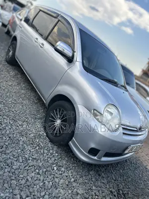 Toyota Sienta 2006 Silver