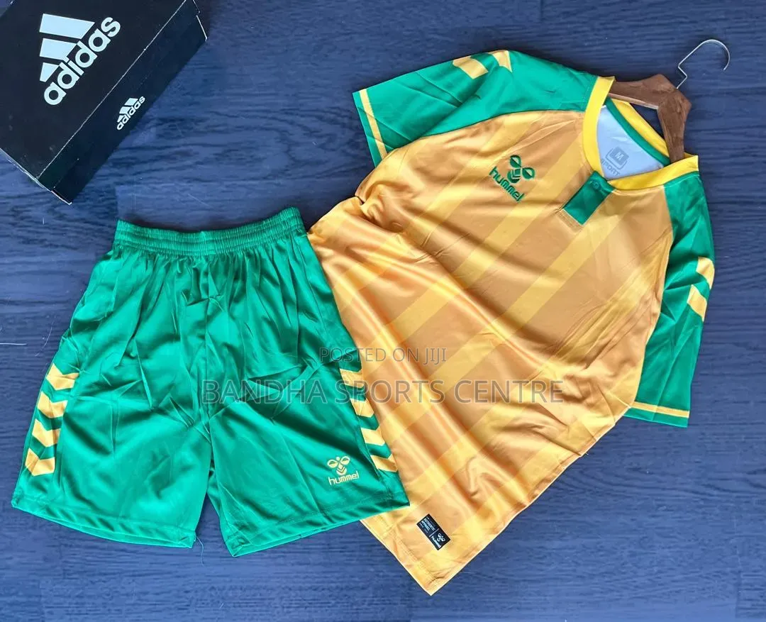 Plane Jersey in Box Me