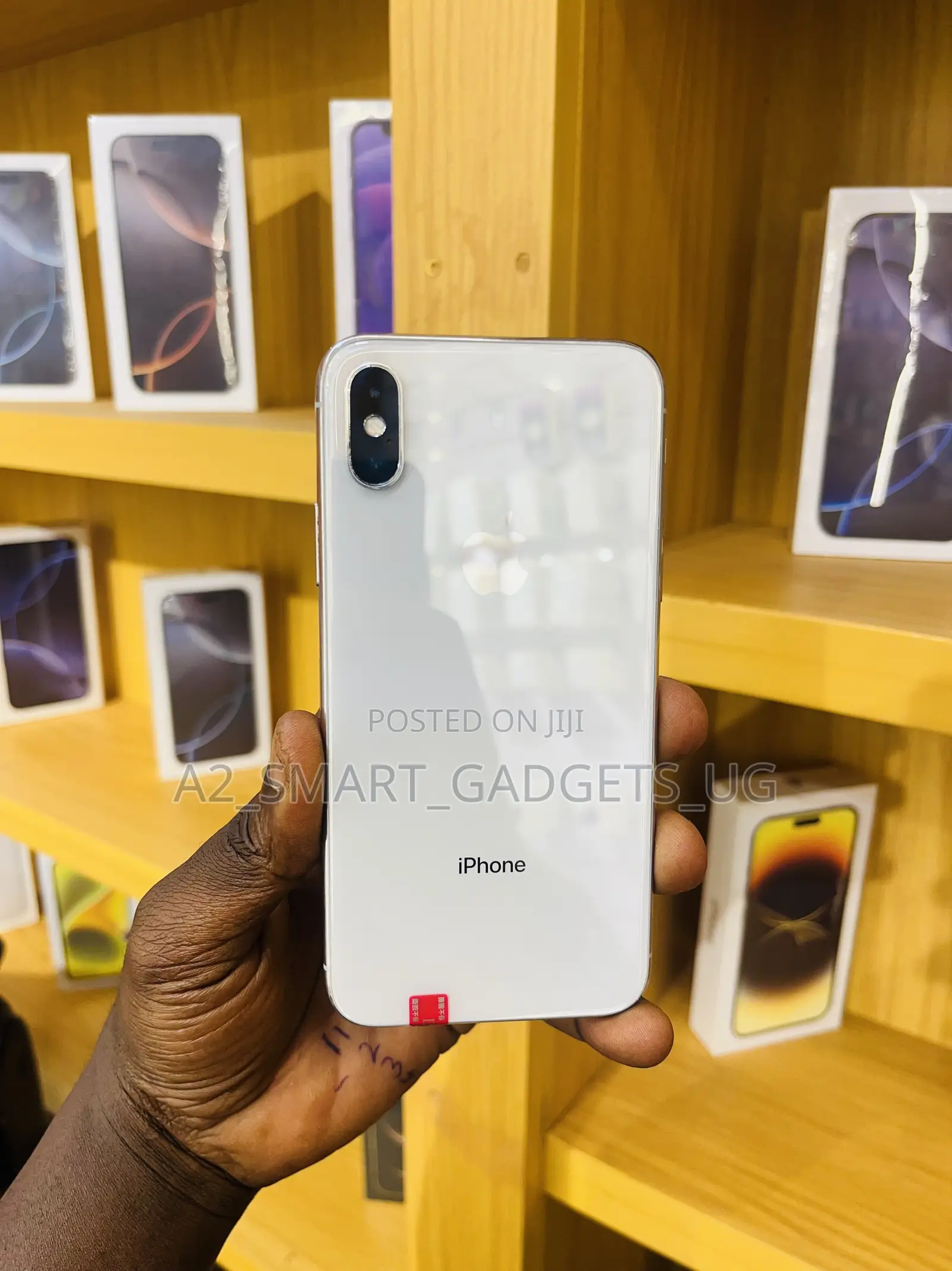 Apple iPhone X 64 GB White